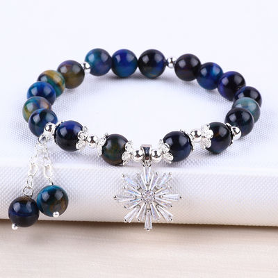 Edelsteen kristal 8mm regenboog tijger oog met sneeuwvlokje charme strek armband voor het geven van cadeaus