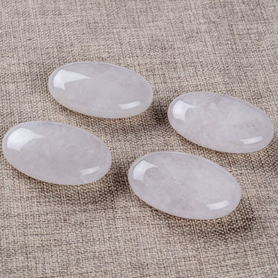 Natuurlijke heldere kwarts Palmsteen Unisex Ovale heldere kwartssteen Voor Reiki Energie Chakra Meditatie Angstbevrijding